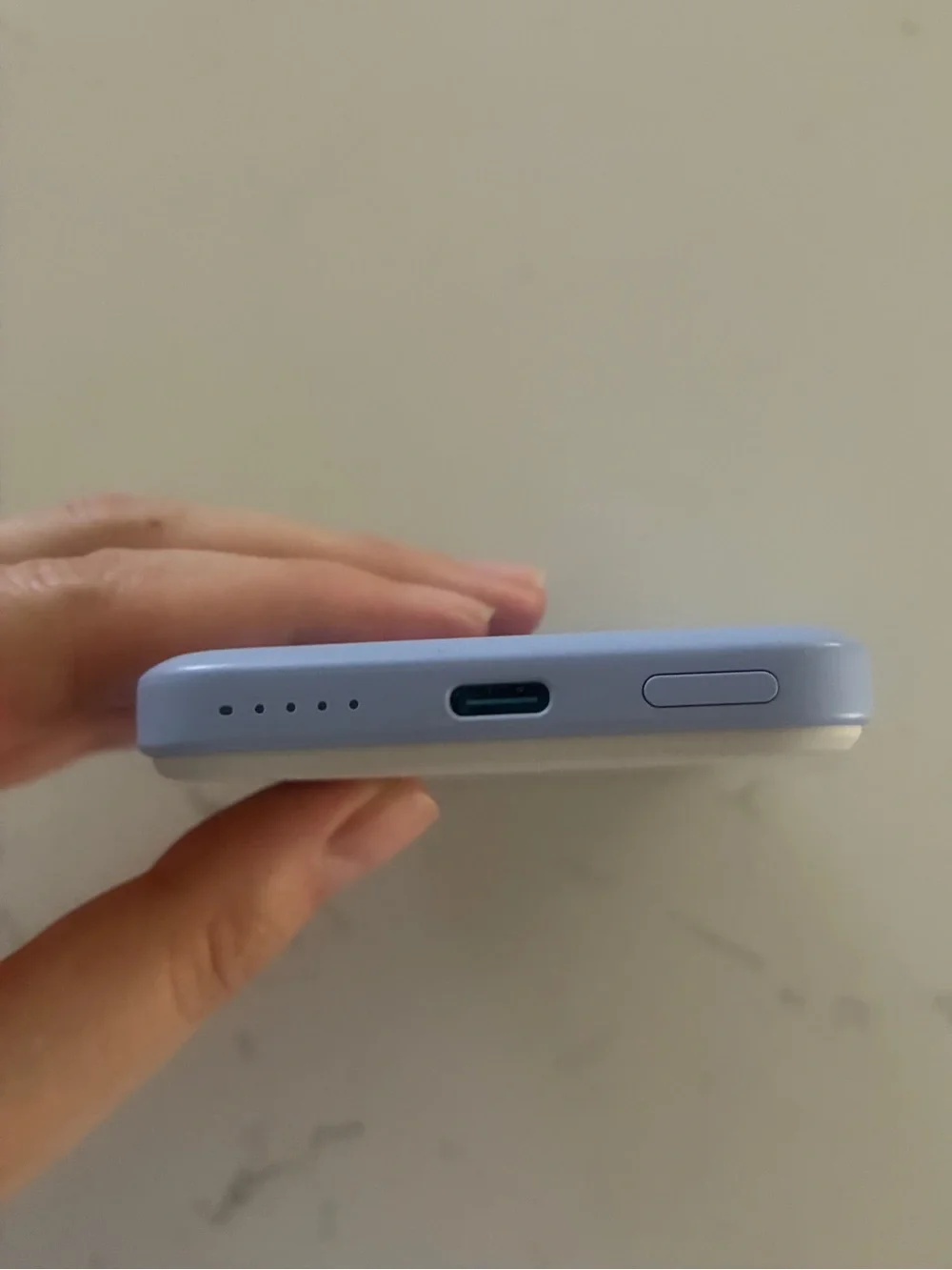 Anker Magnetic Wireless Power Bank Portable Charger w/ PopSocket Light Blue EUC